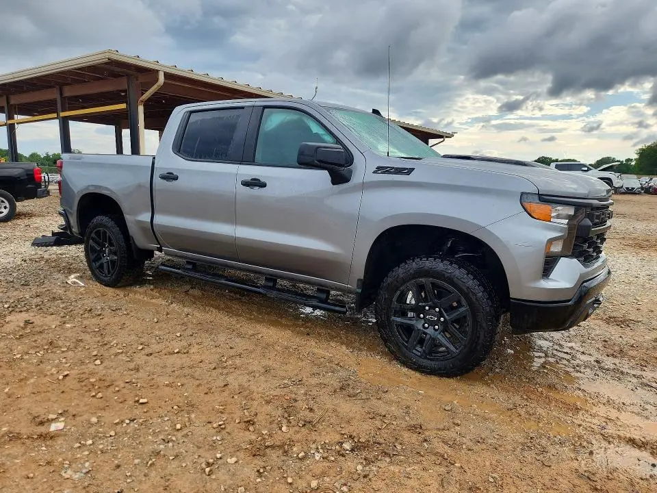 2026 CHEVROLET SILVERADO K1500 TRAIL BOSS CUSTOM  