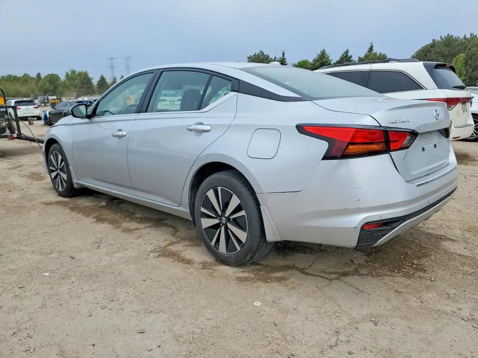 2022 NISSAN ALTIMA SV  