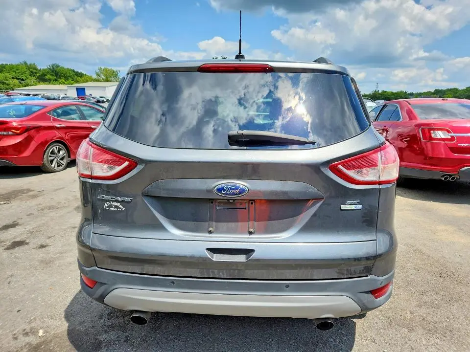 2015 FORD ESCAPE SE  