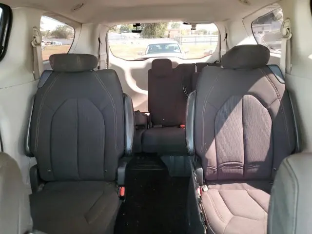 2017 CHRYSLER PACIFICA LX  