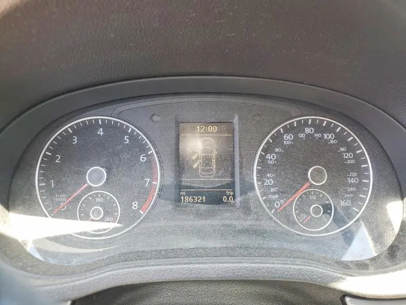 2015 VOLKSWAGEN PASSAT SE  