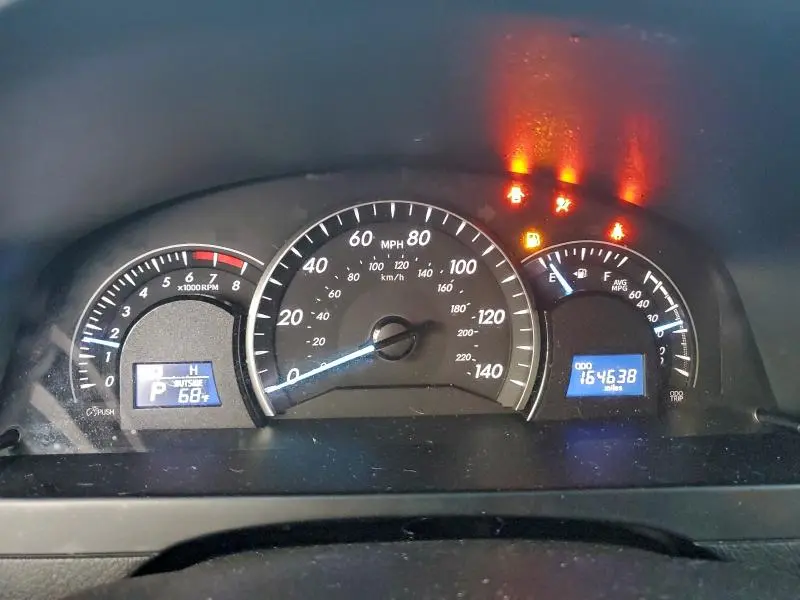 2015 TOYOTA CAMRY LE  