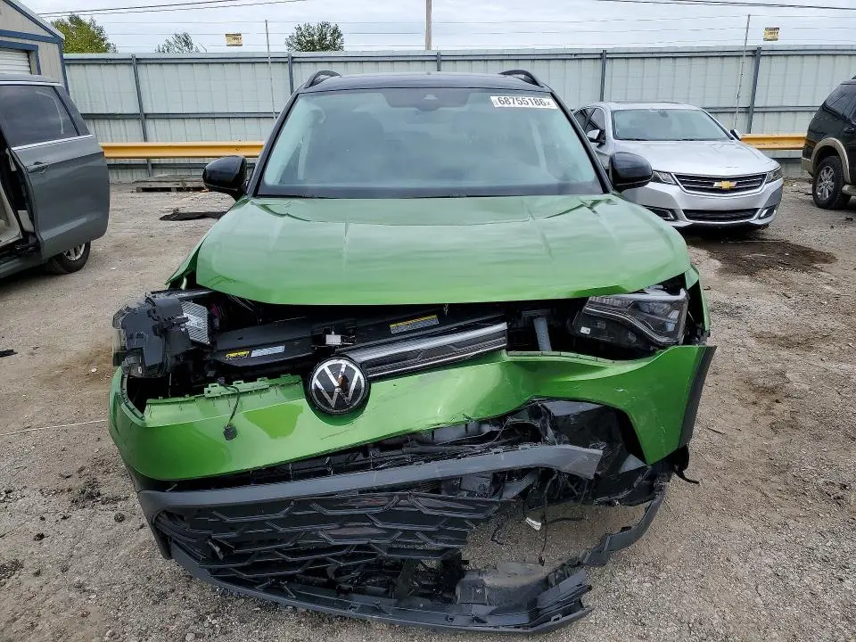 2025 VOLKSWAGEN TAOS SE BLACK  