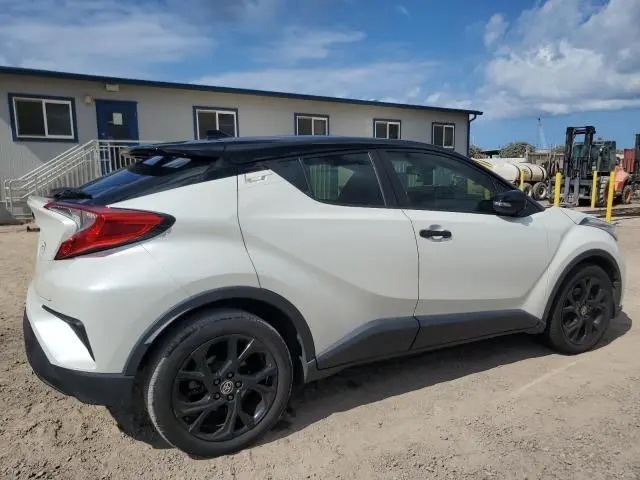 2021 TOYOTA C-HR XLE  