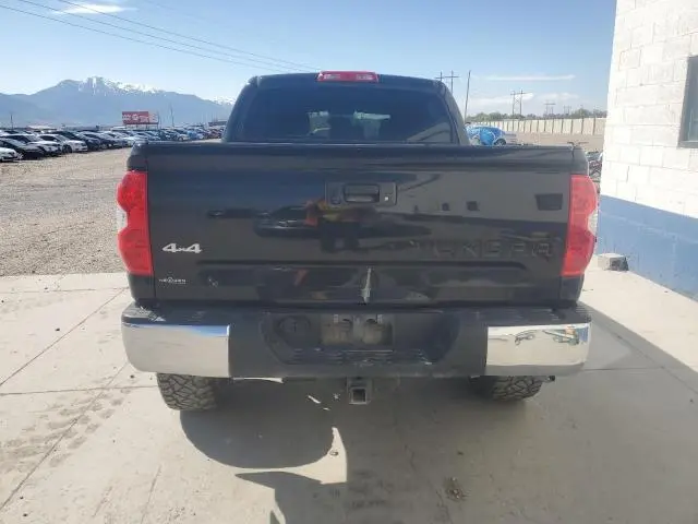 2017 TOYOTA TUNDRA CREWMAX SR5