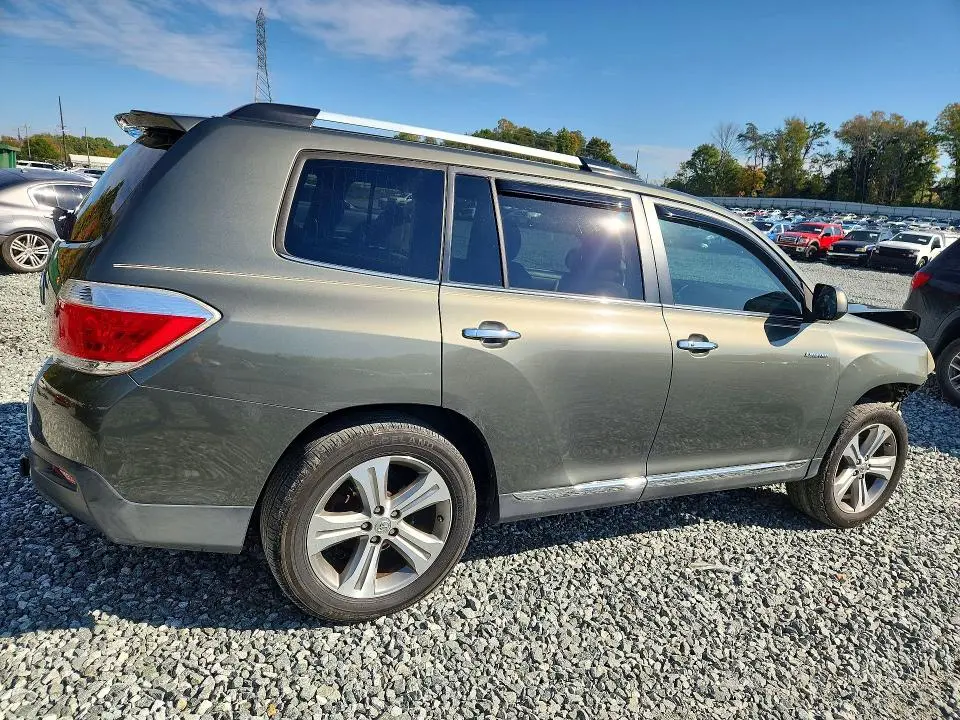 2011 TOYOTA HIGHLANDER LIMITED  