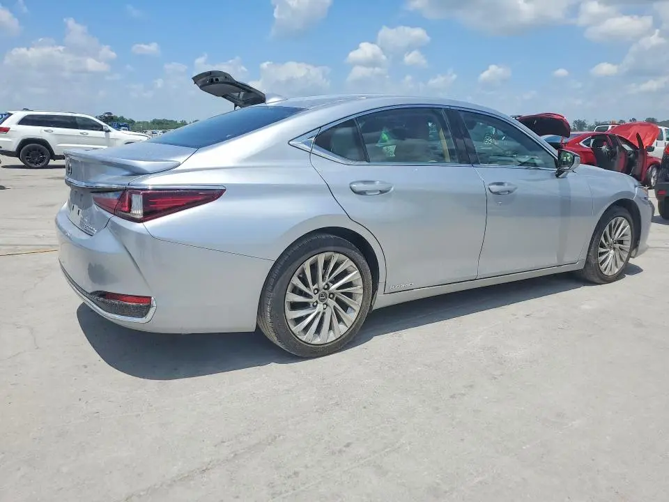 2022 LEXUS ES 300H ULTRA LUXURY  