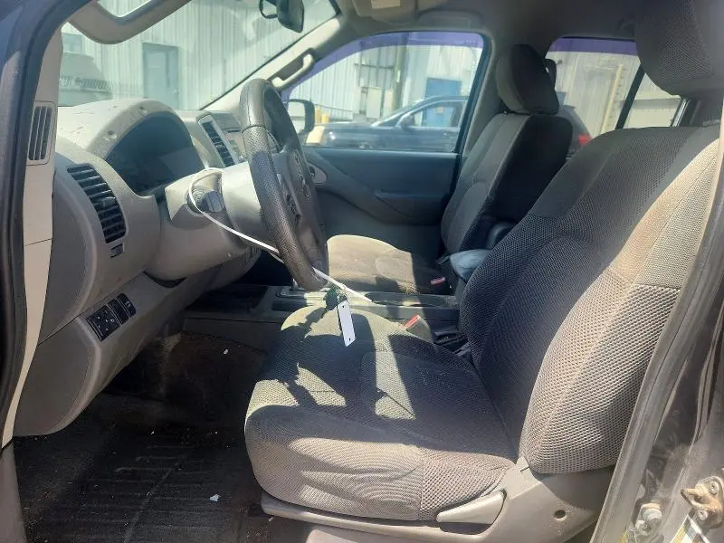 2014 NISSAN FRONTIER S  