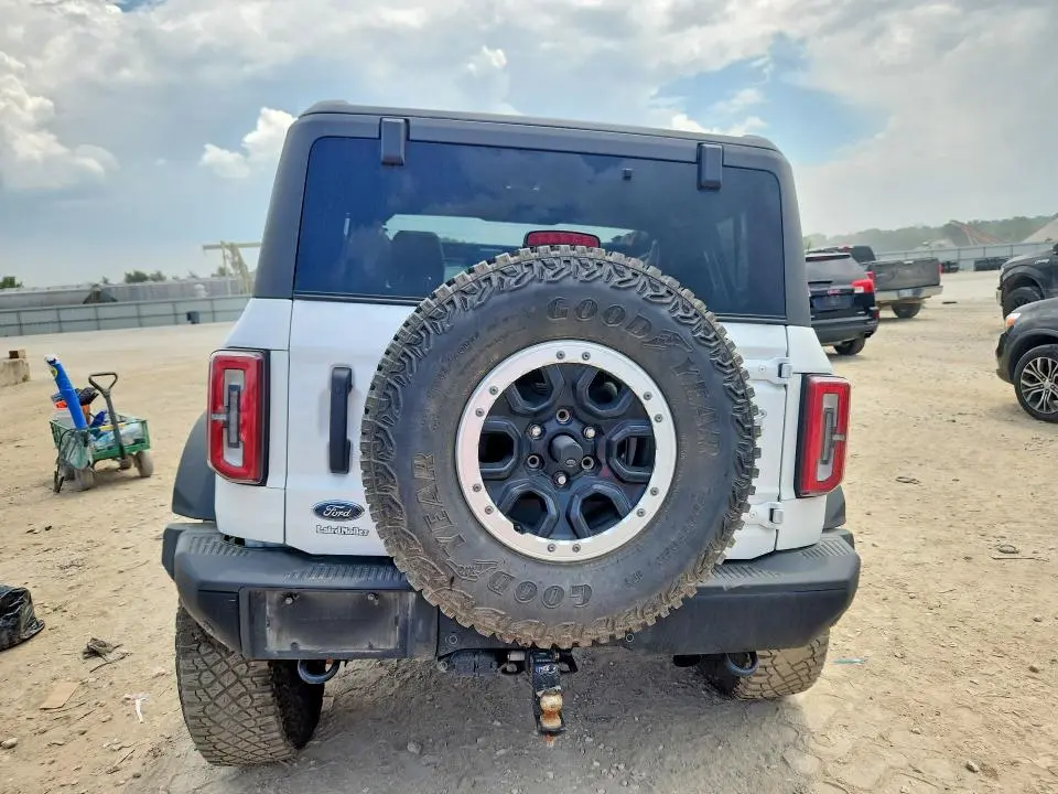 2023 FORD BRONCO BASE  