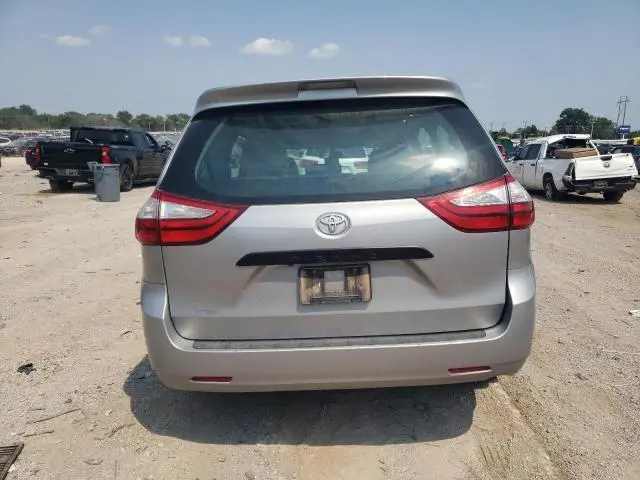 2017 TOYOTA SIENNA   