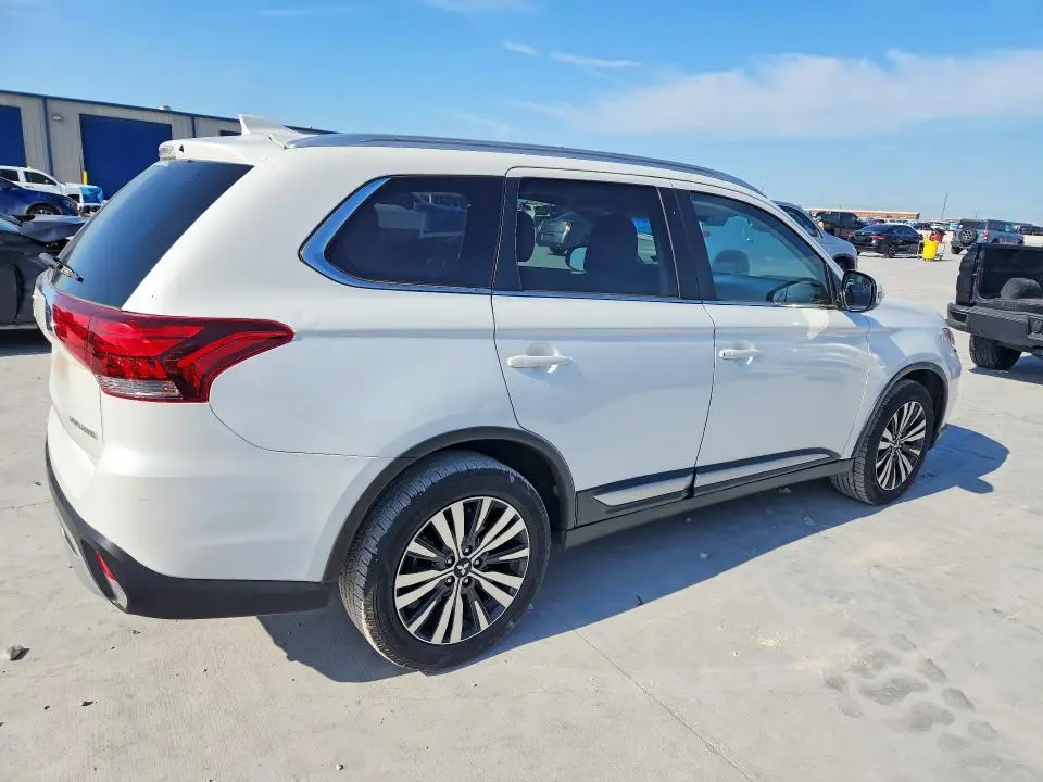 2019 MITSUBISHI OUTLANDER SE  