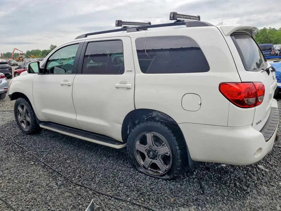 2010 TOYOTA SEQUOIA SR5  