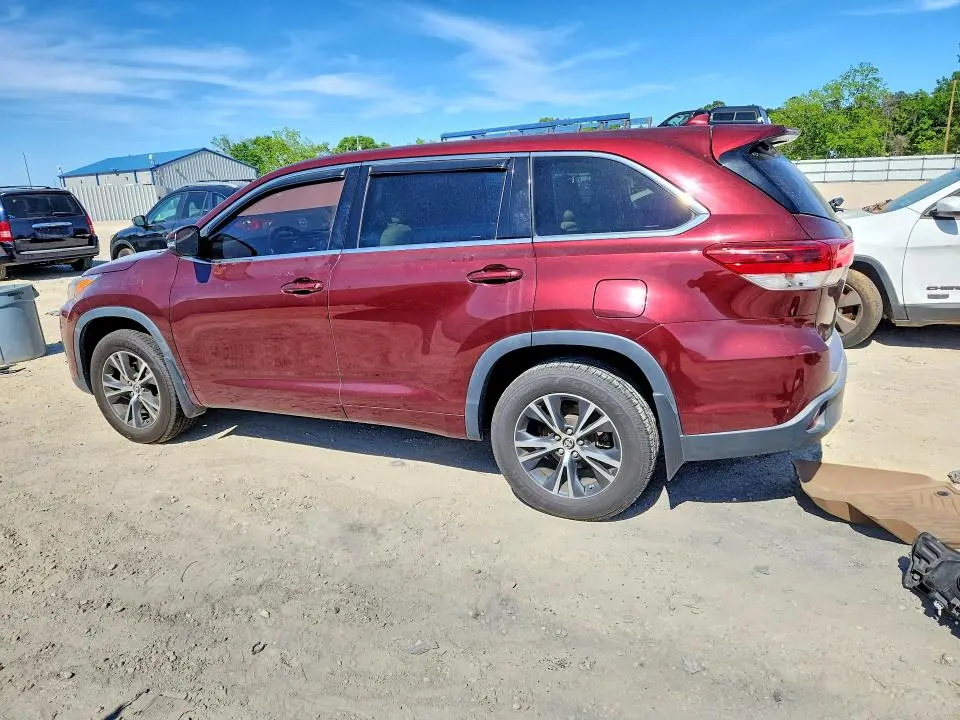 2017 TOYOTA HIGHLANDER LE PLUS  