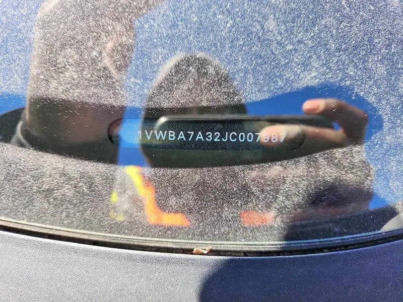 2018 VOLKSWAGEN PASSAT SE  