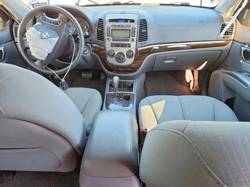 2012 HYUNDAI SANTA FE GLS  