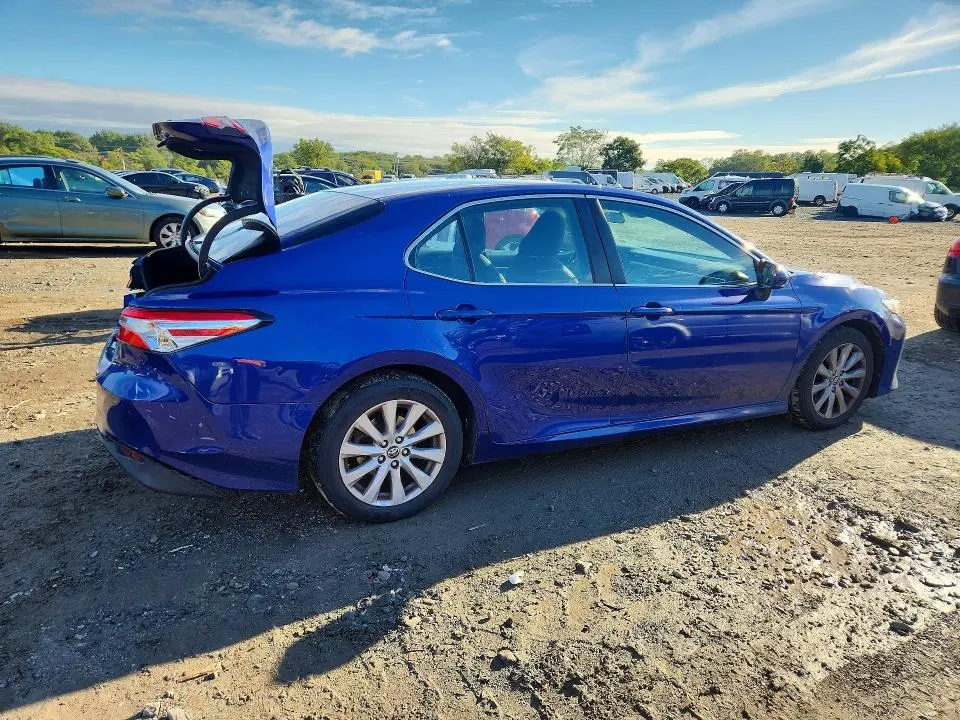 2018 TOYOTA CAMRY LE  