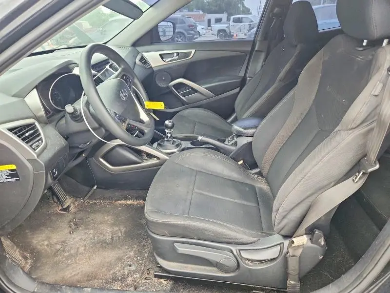 2016 HYUNDAI VELOSTER BASE  