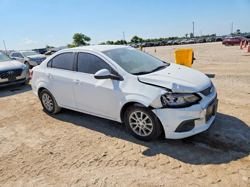 2019 CHEVROLET SONIC LT  