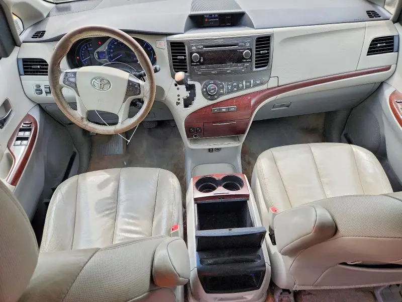 2013 TOYOTA SIENNA XLE 8-PASSENGER  