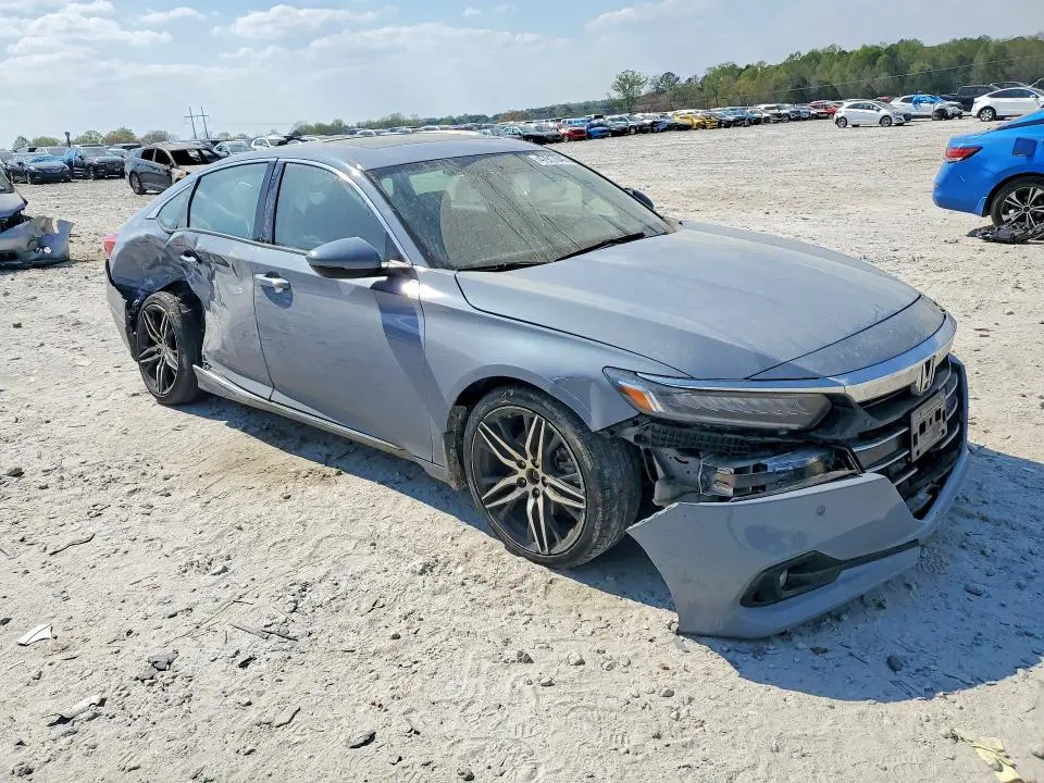 2022 HONDA ACCORD TOURING  