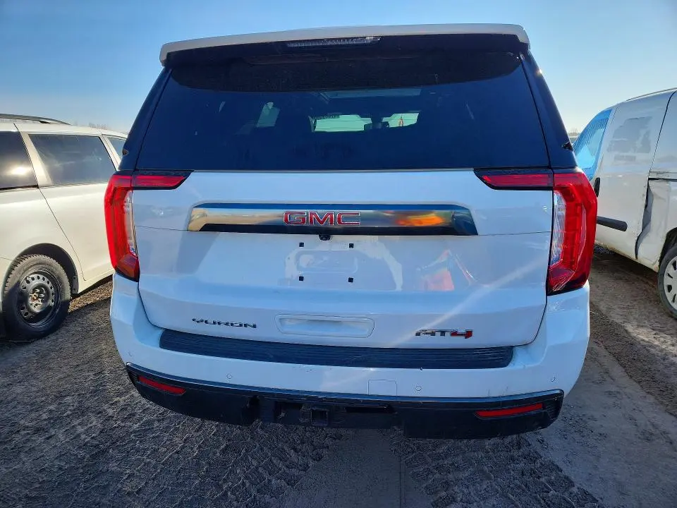 2021 GMC YUKON AT4  