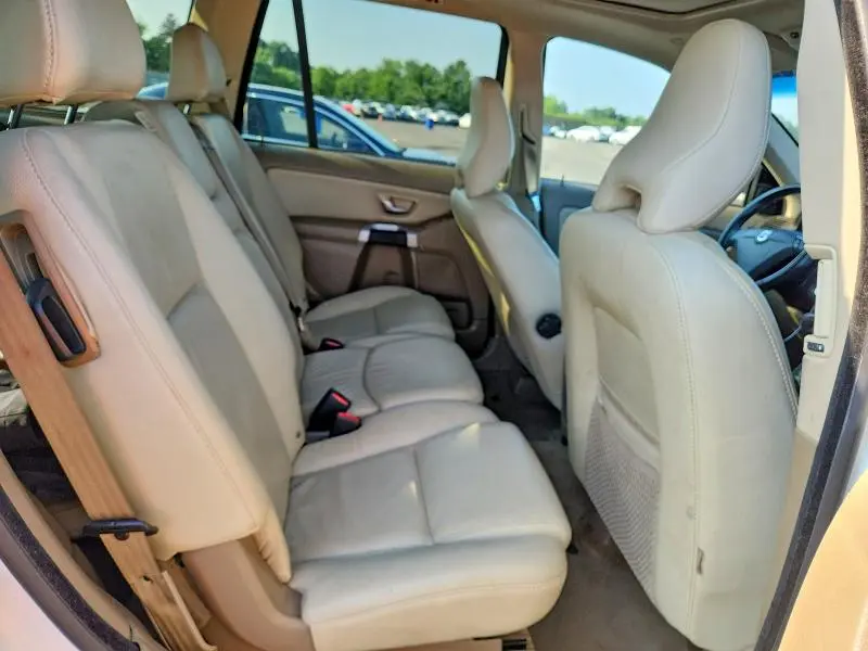 2014 VOLVO XC90 3.2  