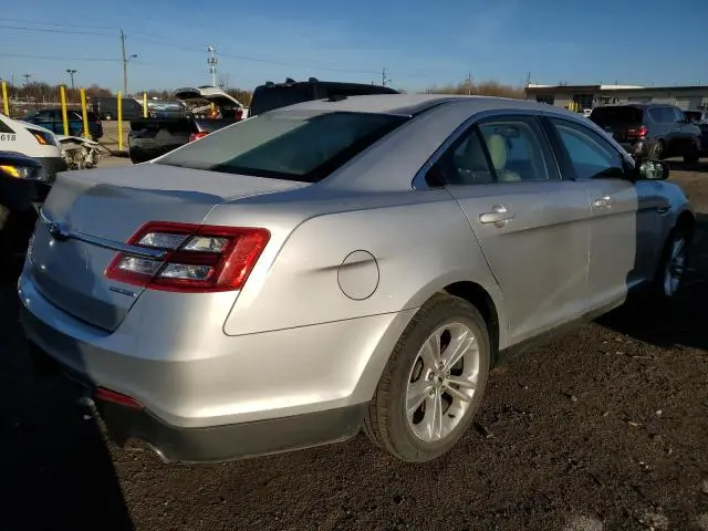 2018 FORD TAURUS SE  