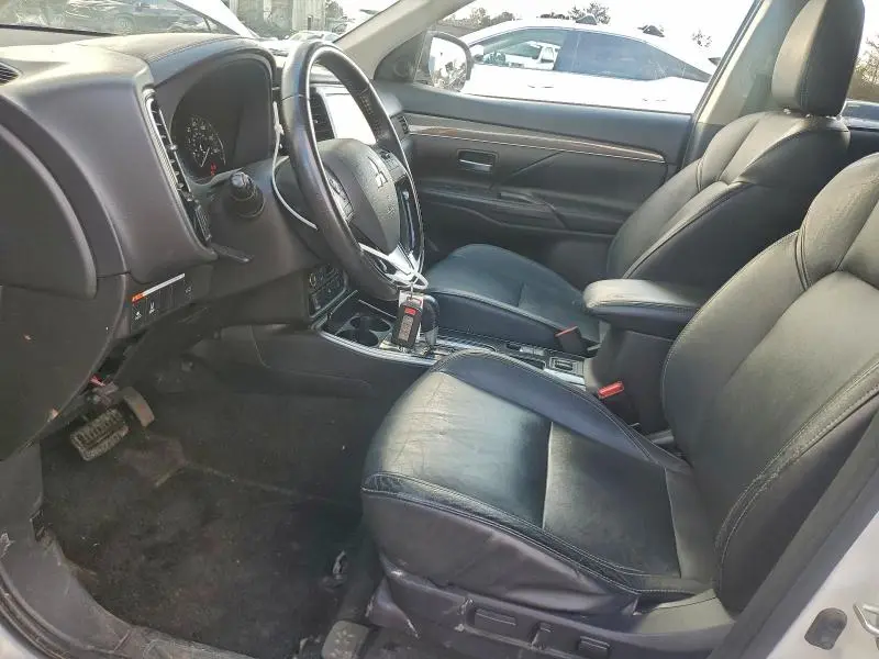 2020 MITSUBISHI OUTLANDER SE  