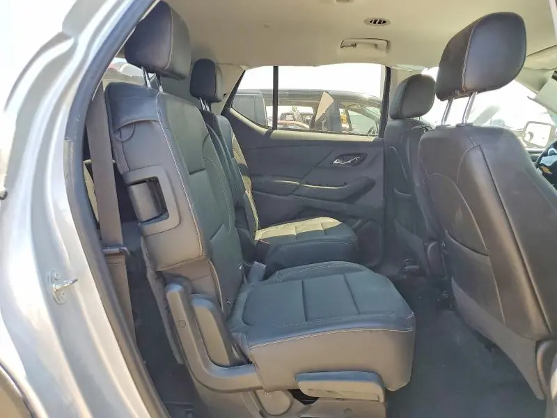 2021 CHEVROLET TRAVERSE LT  