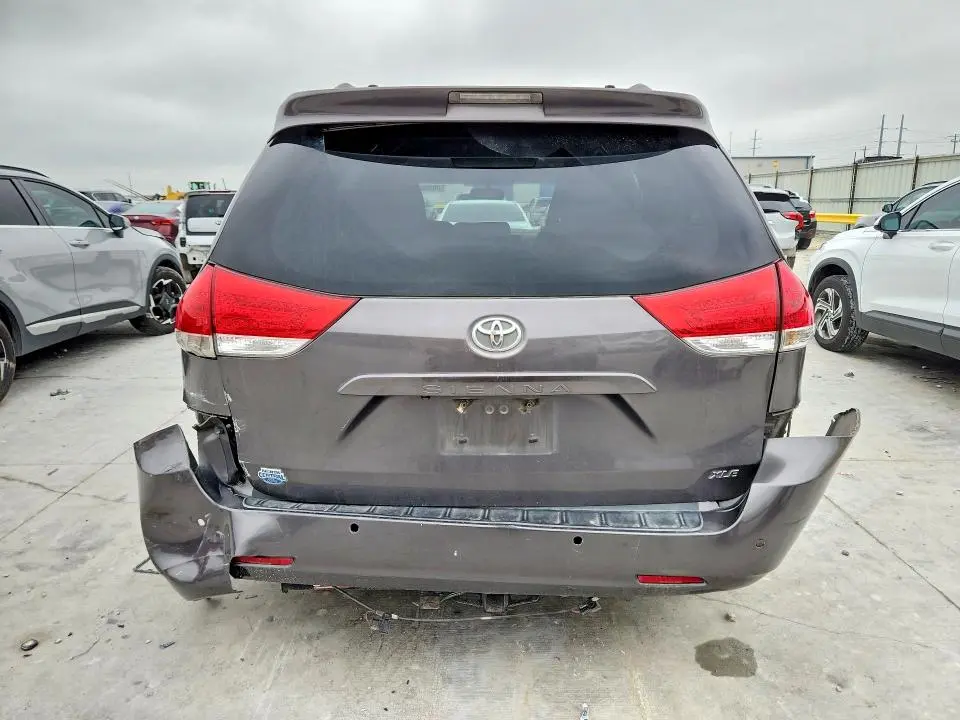 2012 TOYOTA SIENNA XLE 8-PASSENGER  