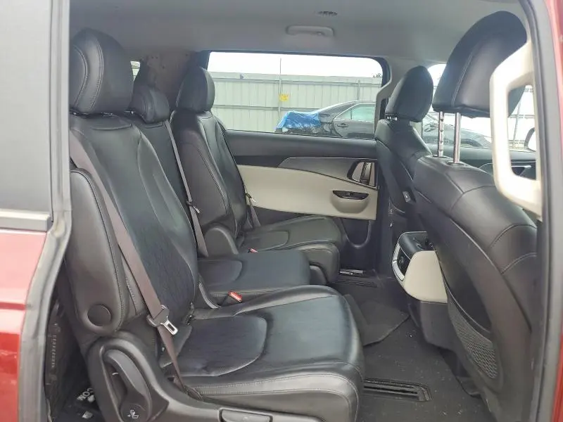 2022 KIA CARNIVAL LX  