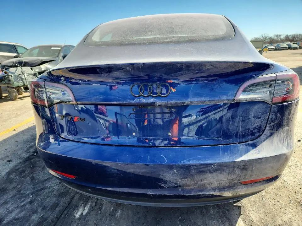 2018 TESLA MODEL 3   