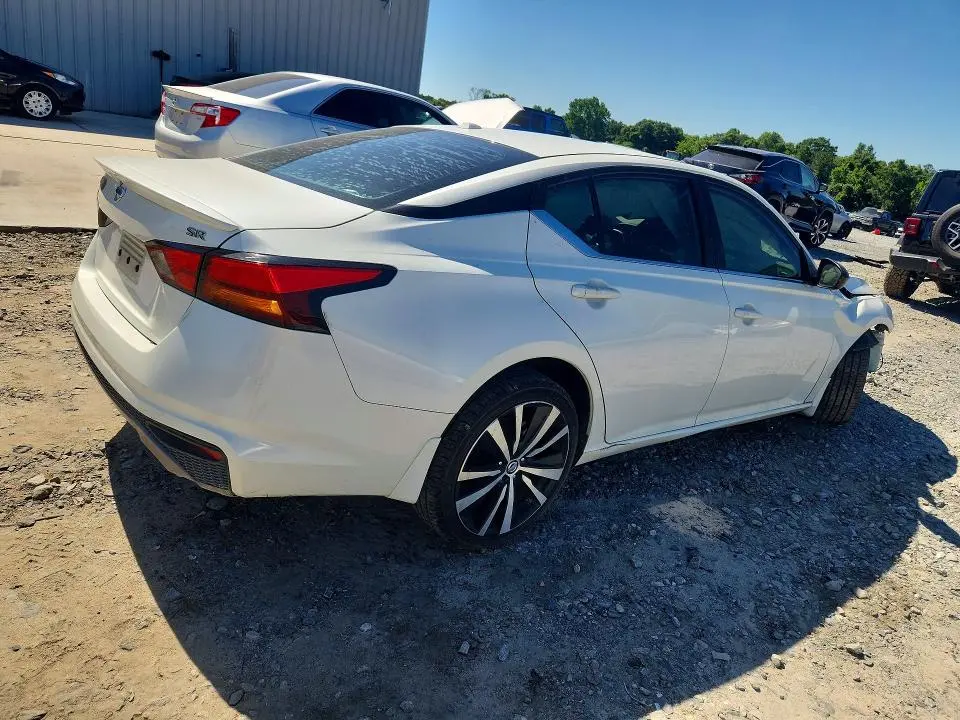 2019 NISSAN ALTIMA SR  