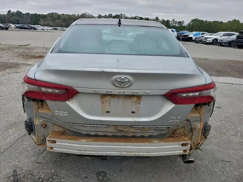 2023 TOYOTA CAMRY XLE  