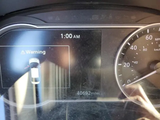 2024 NISSAN VERSA SR  