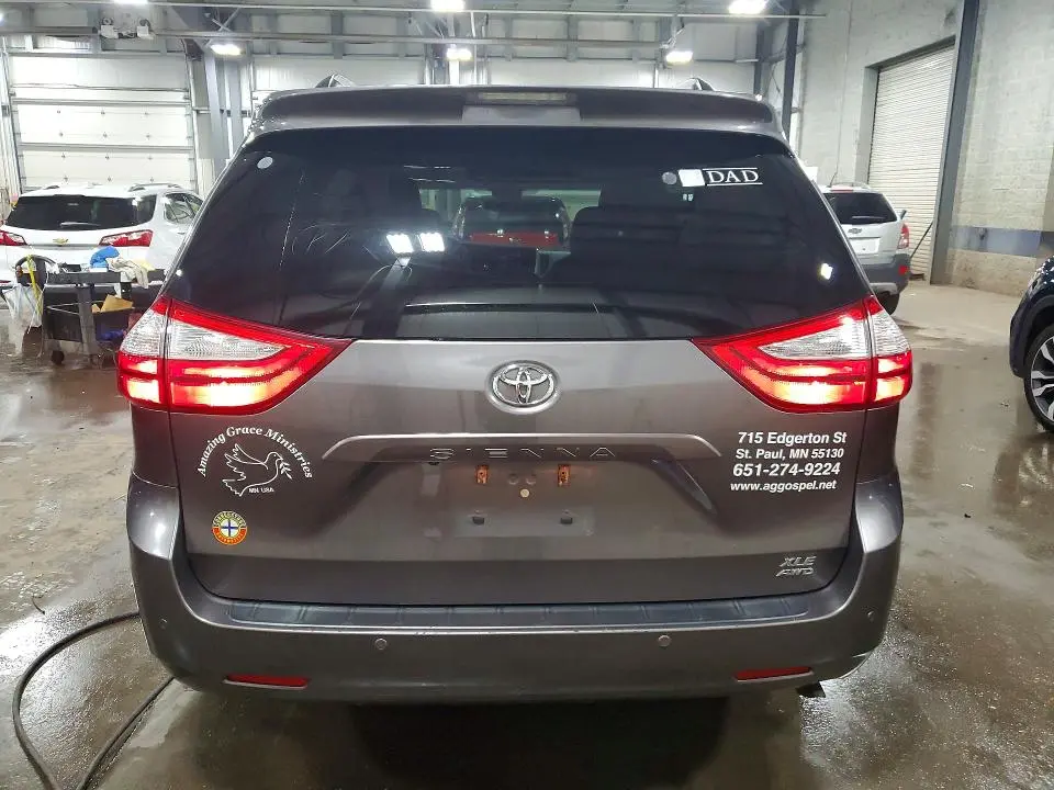 2017 TOYOTA SIENNA XLE 7-PASSENGER  