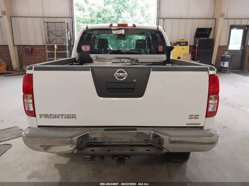 2010 NISSAN FRONTIER SE