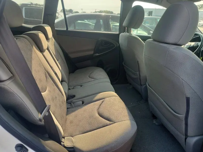 2011 TOYOTA RAV4 BASE  
