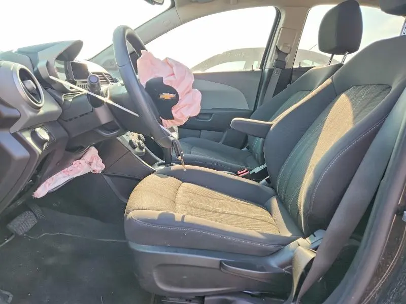 2015 CHEVROLET SONIC LT  