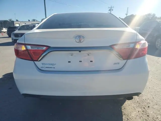 2016 TOYOTA CAMRY LE  