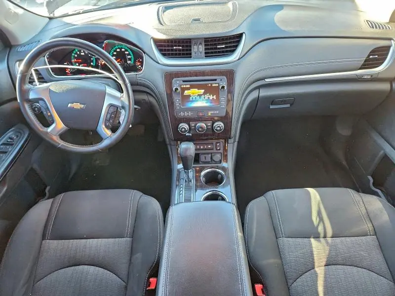 2015 CHEVROLET TRAVERSE LT  