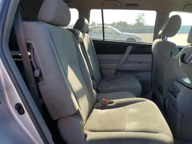 2010 TOYOTA HIGHLANDER