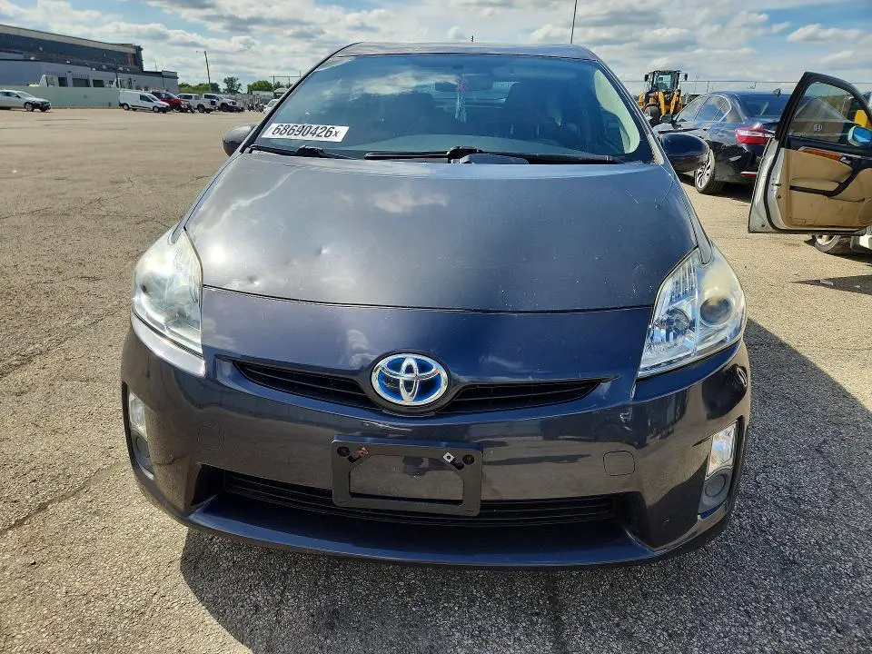 2010 TOYOTA PRIUS III  