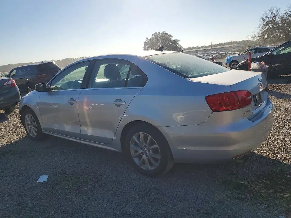 2014 VOLKSWAGEN JETTA SE  