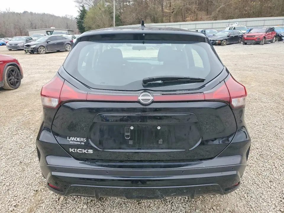 2024 NISSAN KICKS S  