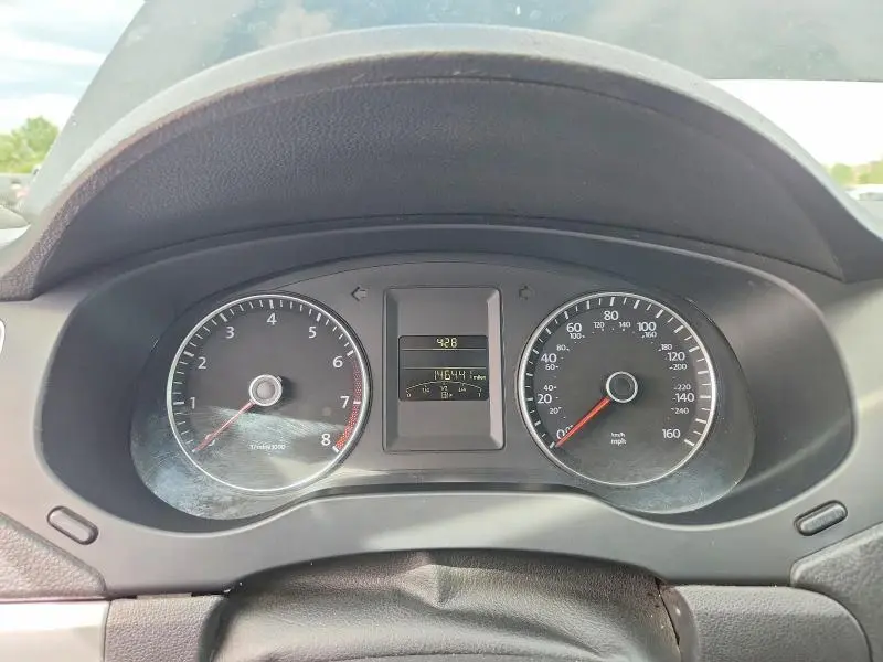 2013 VOLKSWAGEN JETTA SE  