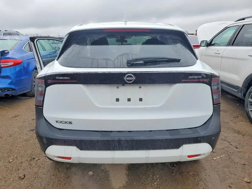 2025 NISSAN KICKS SV  