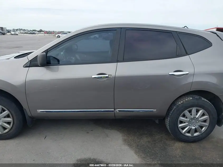 2013 NISSAN ROGUE S