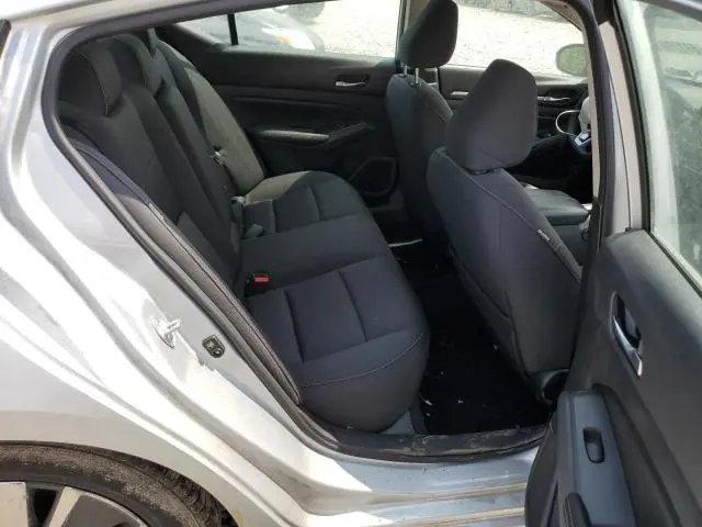 2022 NISSAN ALTIMA SV  
