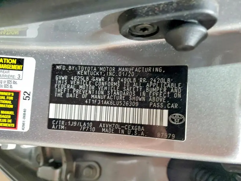 2020 TOYOTA CAMRY XLE  